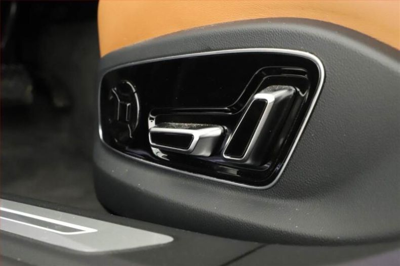 Audi A8 - hlavní fotka