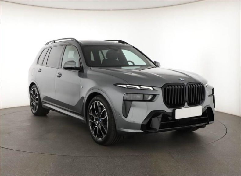 BMW X7 - hlavní foto