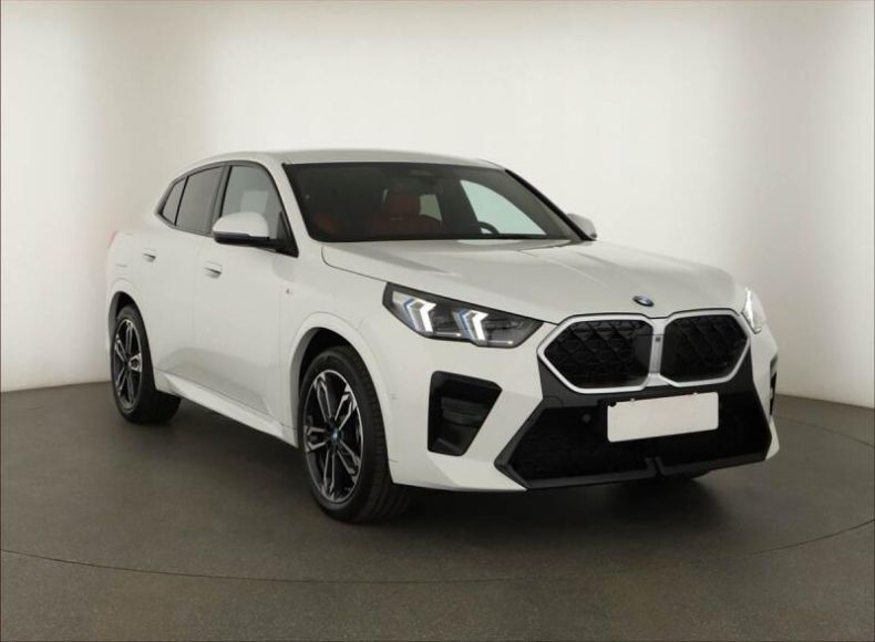 BMW X2 - hlavní foto