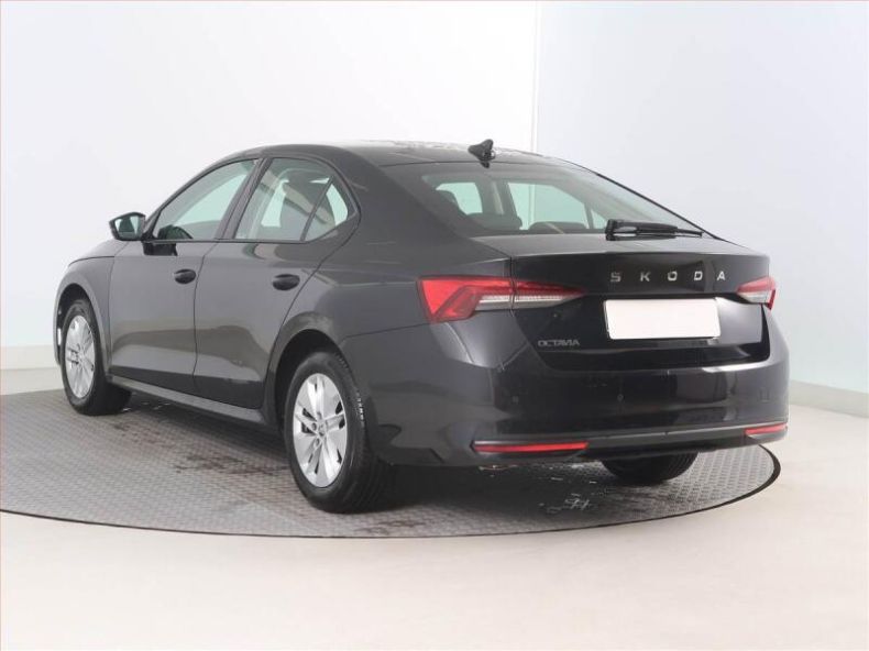 Škoda Octavia - hlavní fotka
