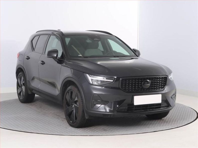 Volvo XC40 - hlavní fotka