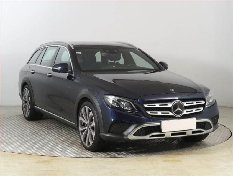 Mercedes Třída E - hlavní foto