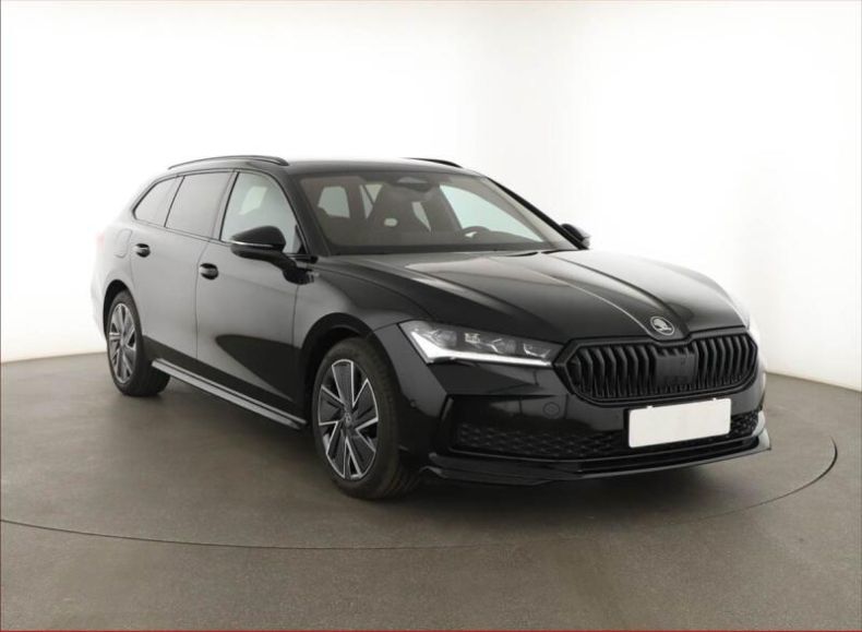 Škoda Superb - hlavní foto