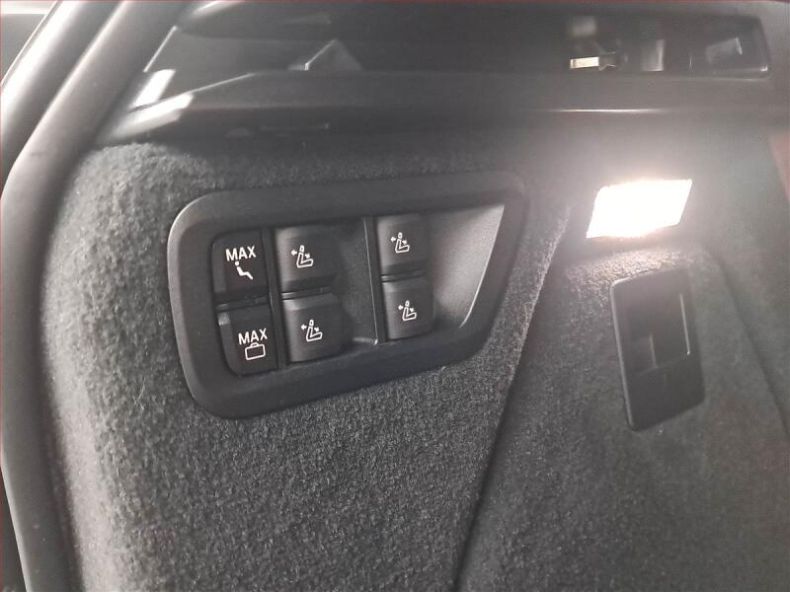 BMW X7 - hlavní fotka