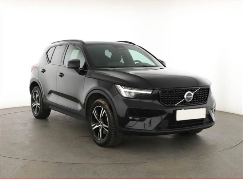 Volvo XC40 - hlavní foto