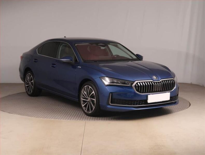 Škoda Superb - hlavní foto
