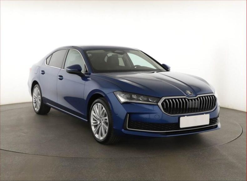 Škoda Superb - hlavní foto