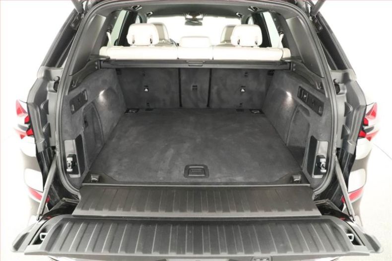 BMW X5 - hlavní fotka