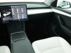 Tesla Model Y - fotka číslo 7