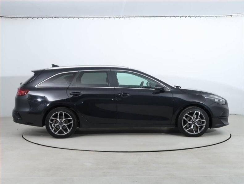 Kia Cee'd - hlavní fotka