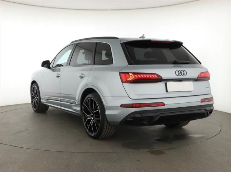 Audi Q7 - hlavní fotka