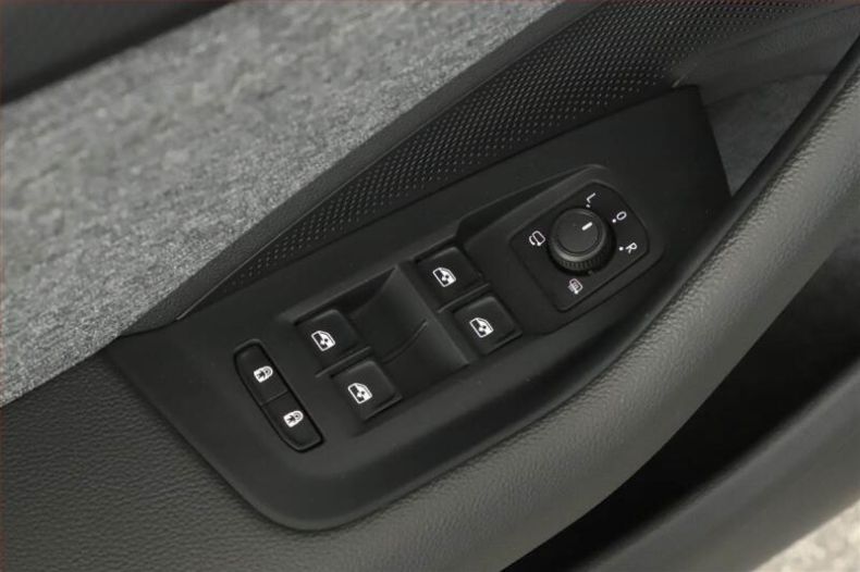 Škoda Superb - hlavní fotka