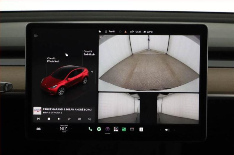 Tesla Model Y - hlavní fotka