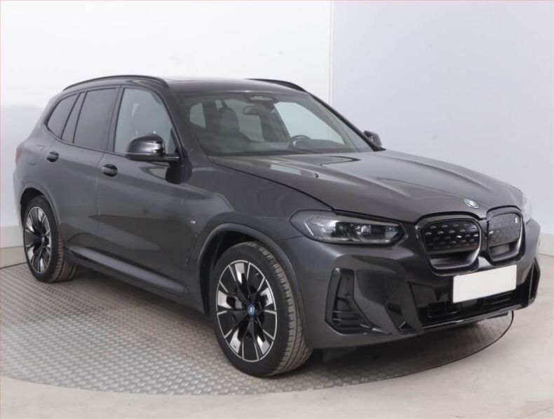 BMW iX3 - hlavní fotka inzerátu