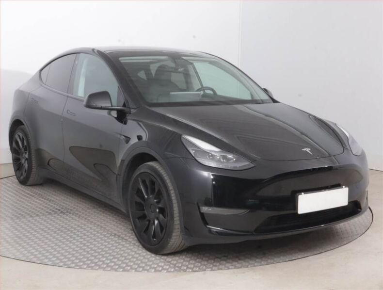 Tesla Model Y - hlavní fotka inzerátu