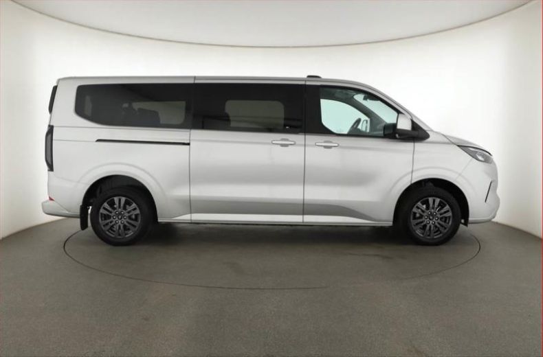 Ford Tourneo - hlavní fotka
