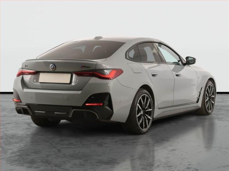 BMW i4 - hlavní fotka