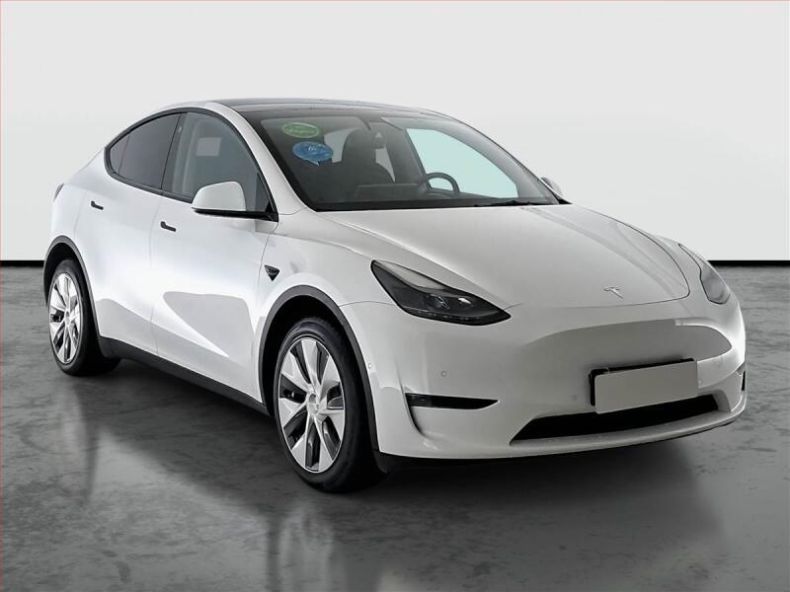 Tesla Model Y - hlavní foto