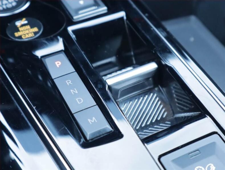 Peugeot 3008 - hlavní fotka