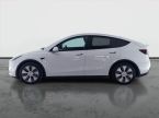 Tesla Model Y - fotka číslo 2