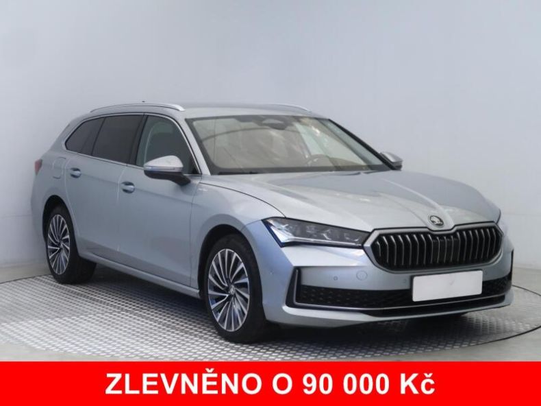 Škoda Superb - hlavní foto