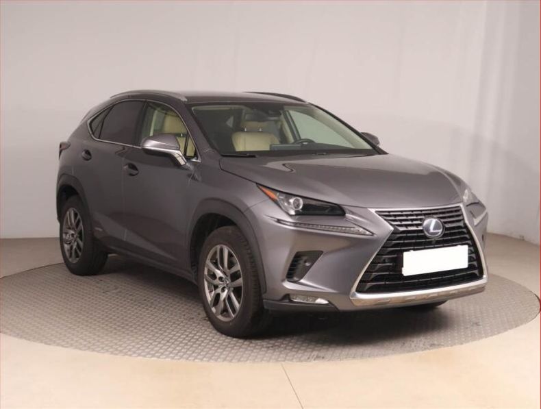 Lexus NX 300h - hlavní foto