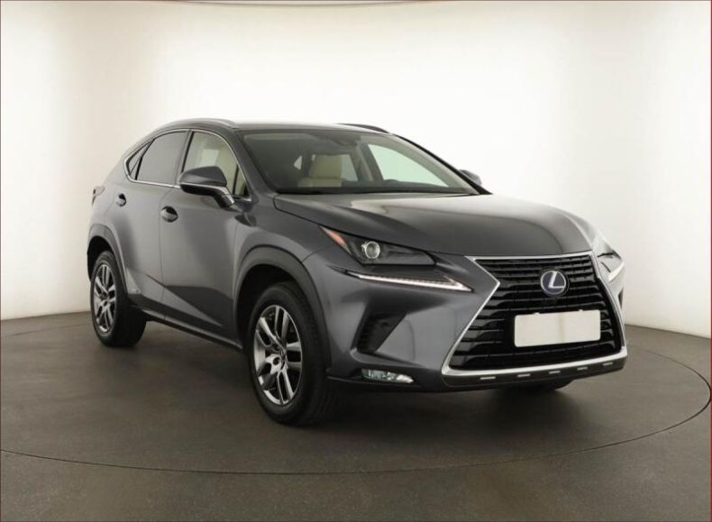 Lexus NX 300h - hlavní foto