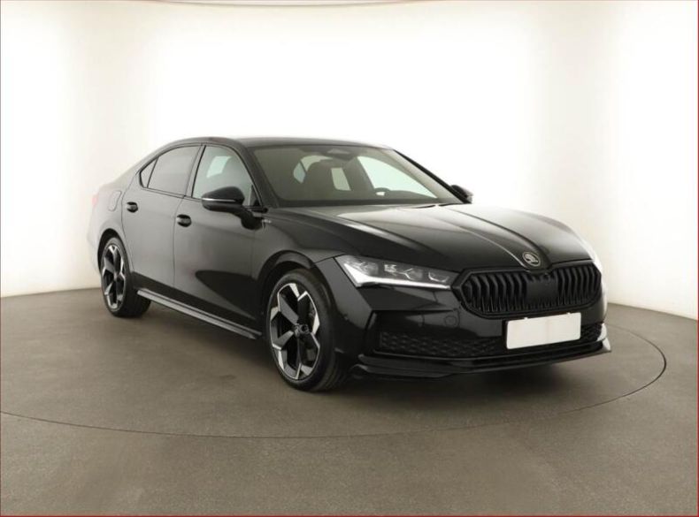 Škoda Superb - hlavní foto