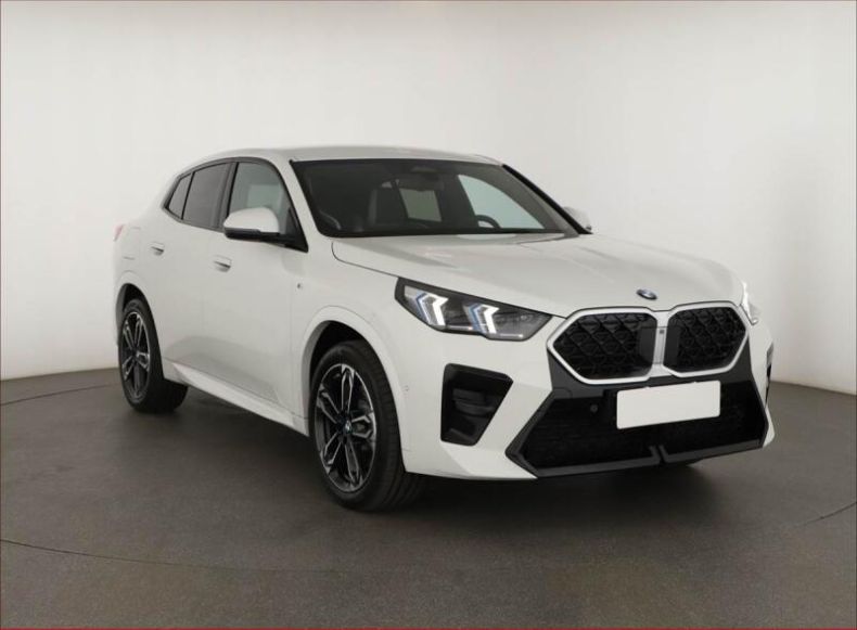 BMW X2 - hlavní foto