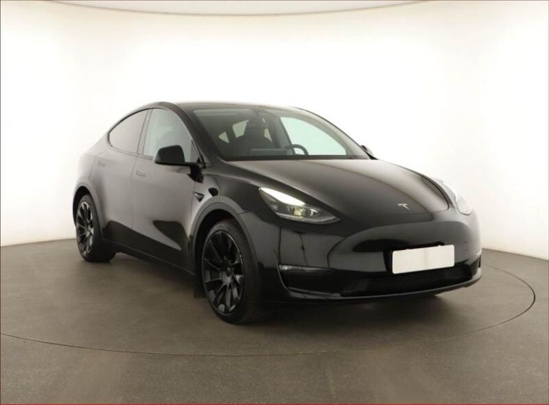 Tesla Model Y - hlavní fotka inzerátu