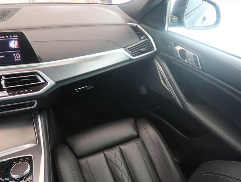 BMW X6 - hlavní fotka