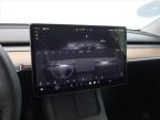 Tesla Model Y - fotka číslo 17