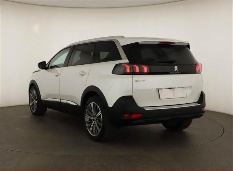 Peugeot 5008 - hlavní fotka
