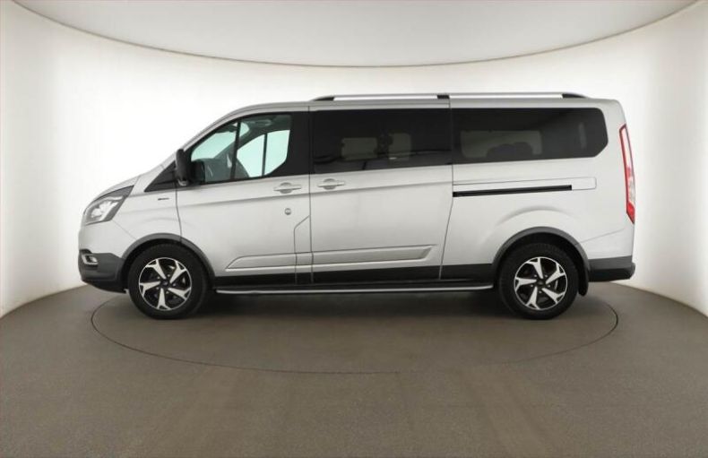 Ford Tourneo - hlavní fotka