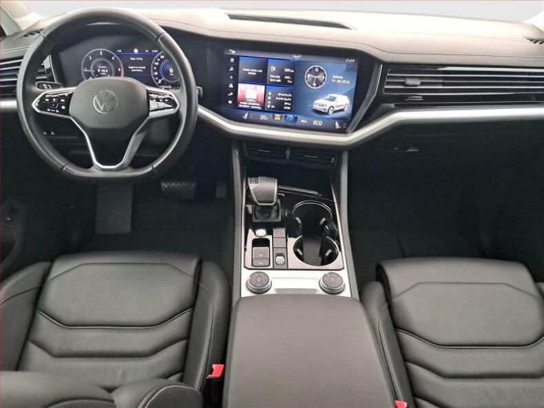 Volkswagen Touareg - hlavní fotka