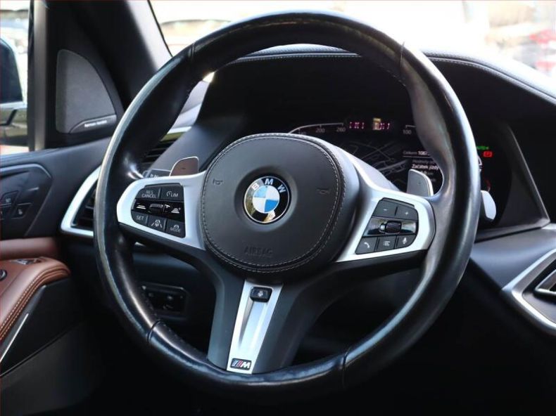 BMW X5 - hlavní fotka