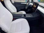 Tesla Model Y - fotka číslo 8