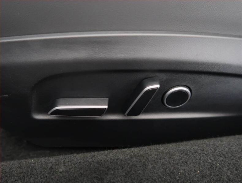 Tesla Model 3 - hlavní fotka