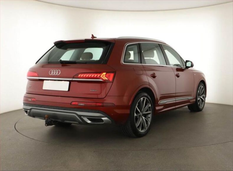 Audi Q7 - hlavní fotka