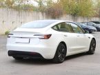 Tesla Model 3 - fotka číslo 4