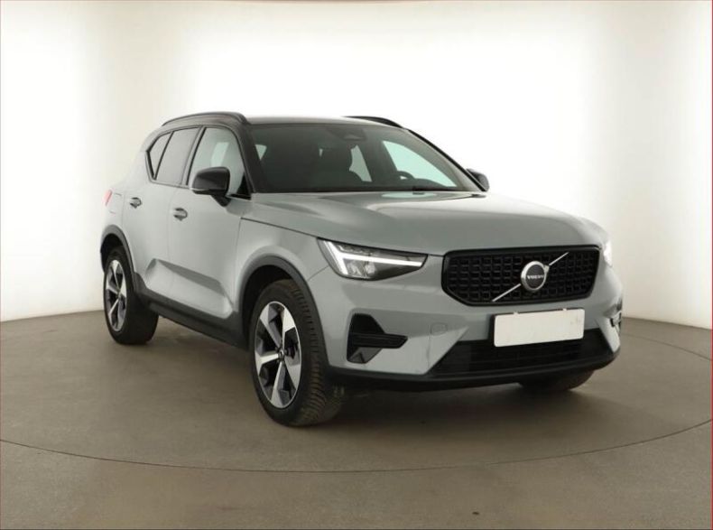 Volvo XC40 - hlavní foto