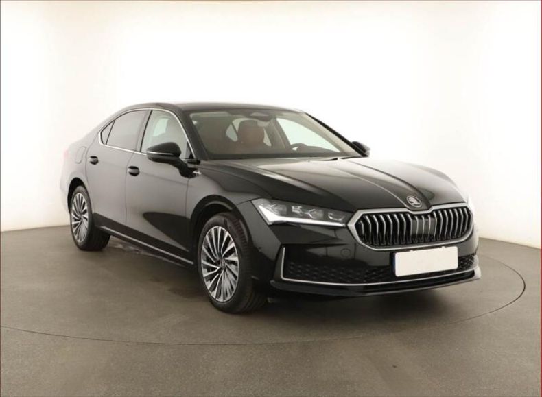 Škoda Superb - hlavní foto