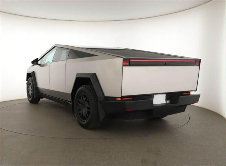 Tesla Cybertruck - hlavní fotka