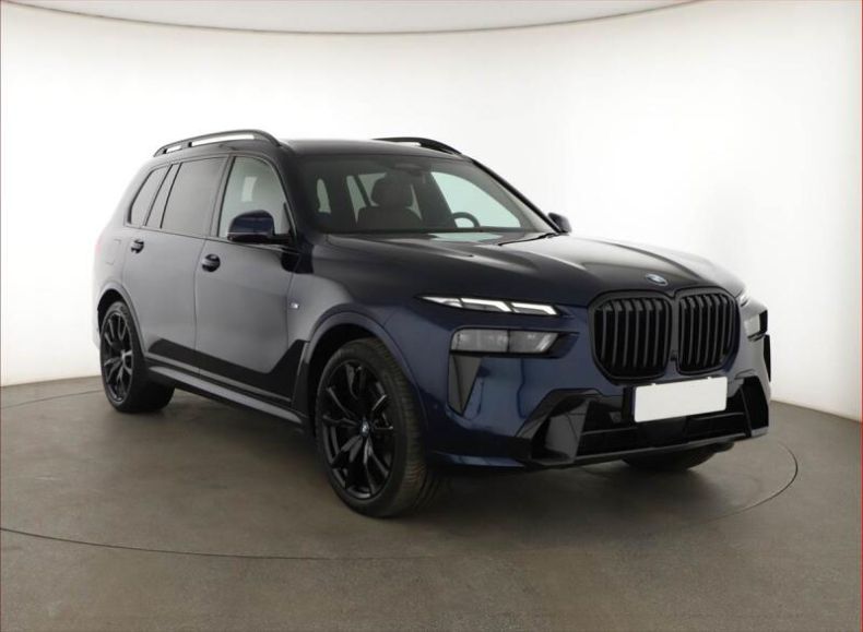 BMW X7 - hlavní foto