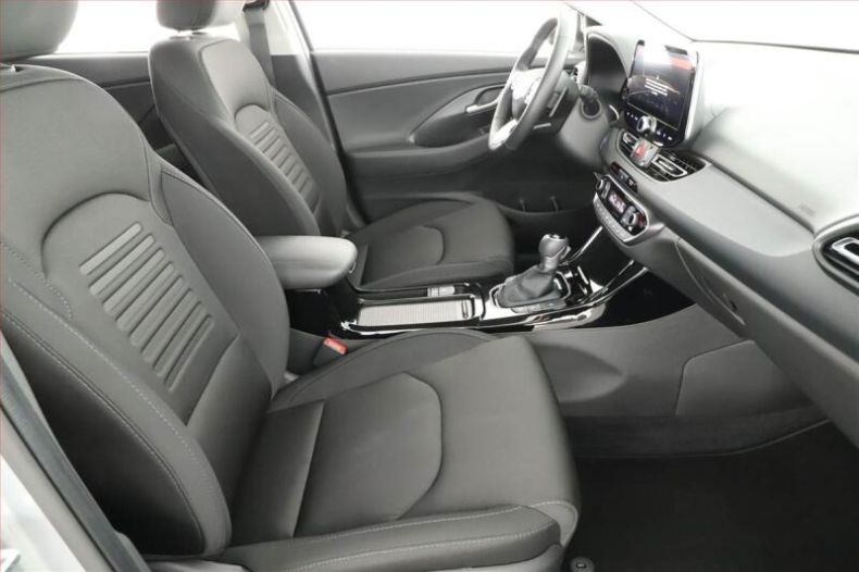 Hyundai i30 - hlavní fotka