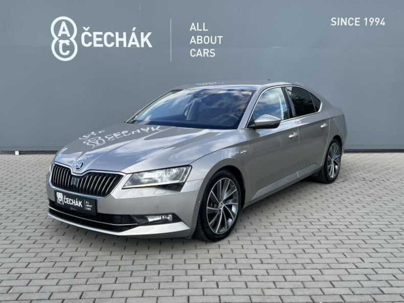 Škoda Superb - hlavní foto