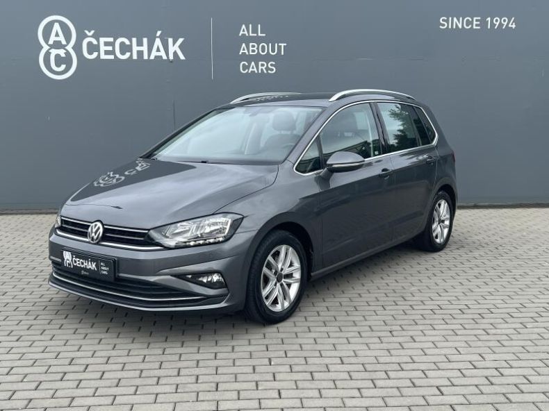 Volkswagen Golf - hlavní foto