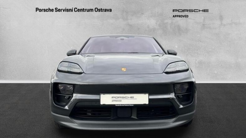 Porsche Macan - hlavní fotka