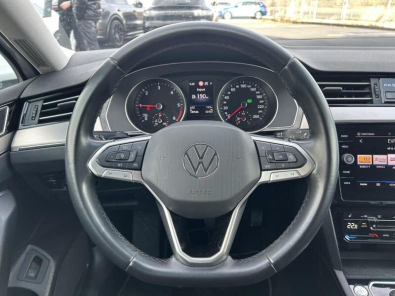 Volkswagen Passat - hlavní fotka