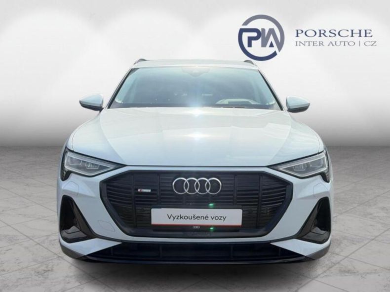 Audi E-tron - hlavní fotka